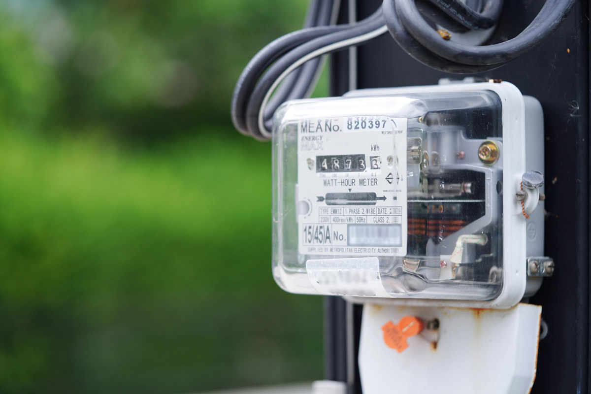 Electric measuring power meter for energy costs